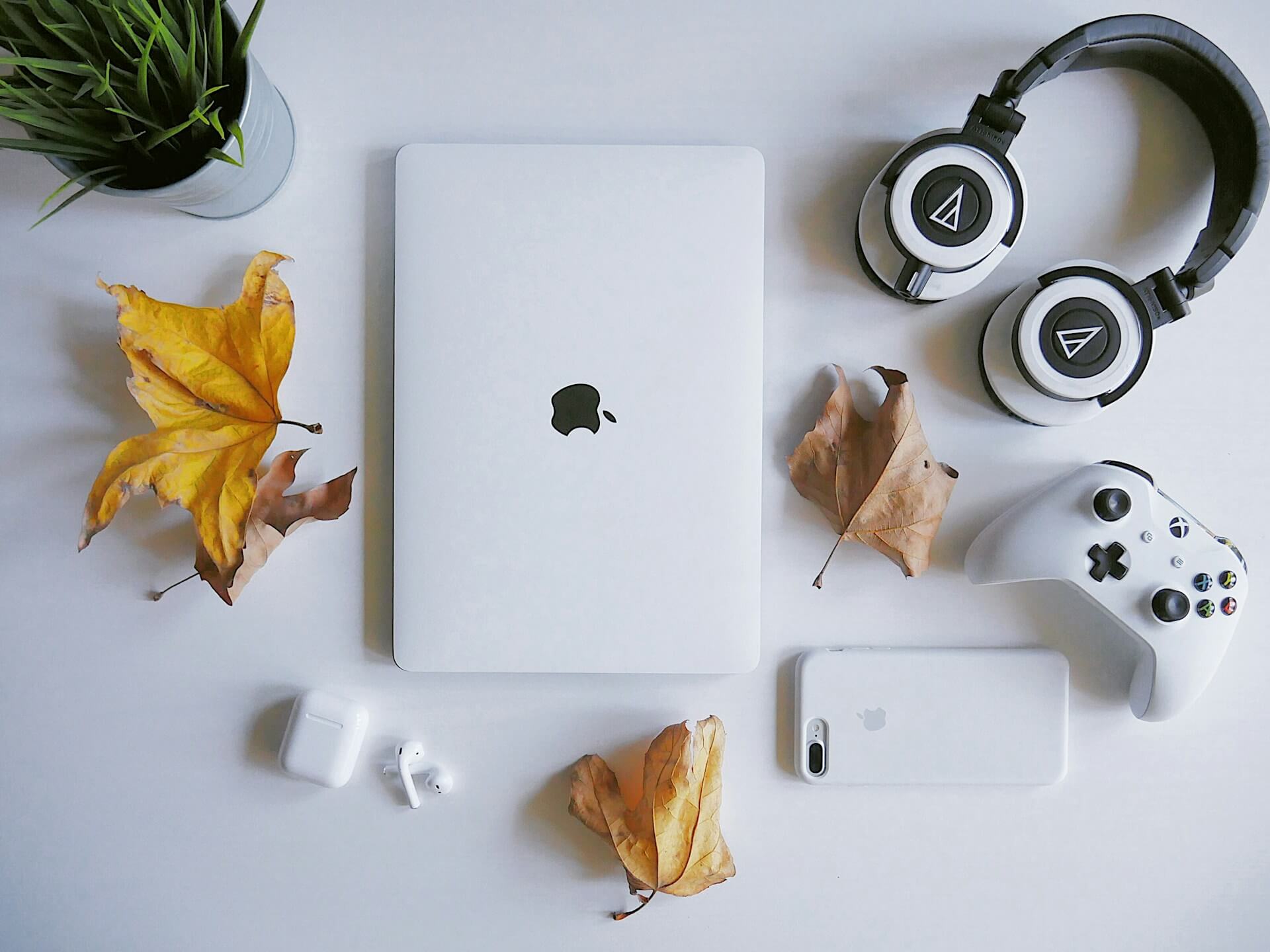 Read more about the article Modern essentials: Navigating work , play , and connectivity for a better creativity