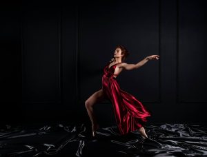 Read more about the article Grace in Every Frame: Aneesa’s Exquisite Fashion Photography Chronicles the Essence of Elegance and Style