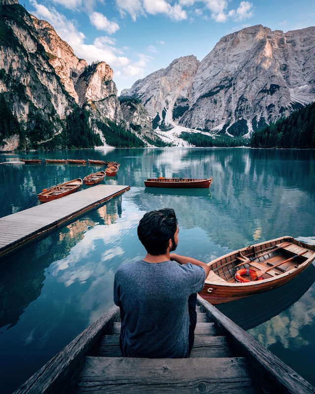 Read more about the article Lost in Tranquility: Embracing the majesty of mountains from the middle of sea